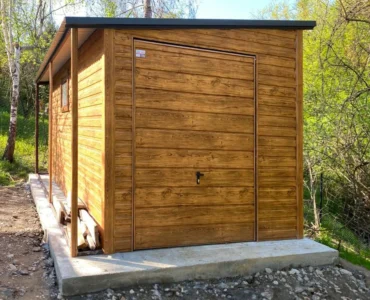 Domček na nářadí 2.5×5 m Pultová střecha Dekor dřeva