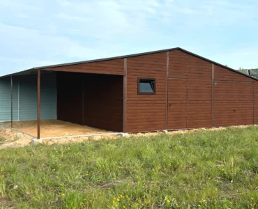 Dvojgaráž 8×7 m s Přístřeškom 3 m Dekor dřeva