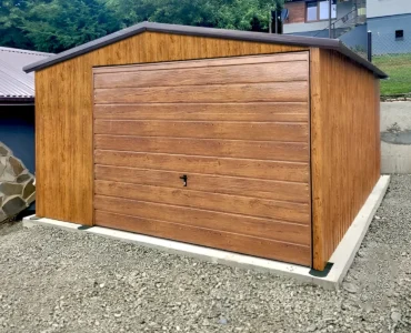 Jednotlivá garáž 4×5 m Štítová střecha Dekor dřeva
