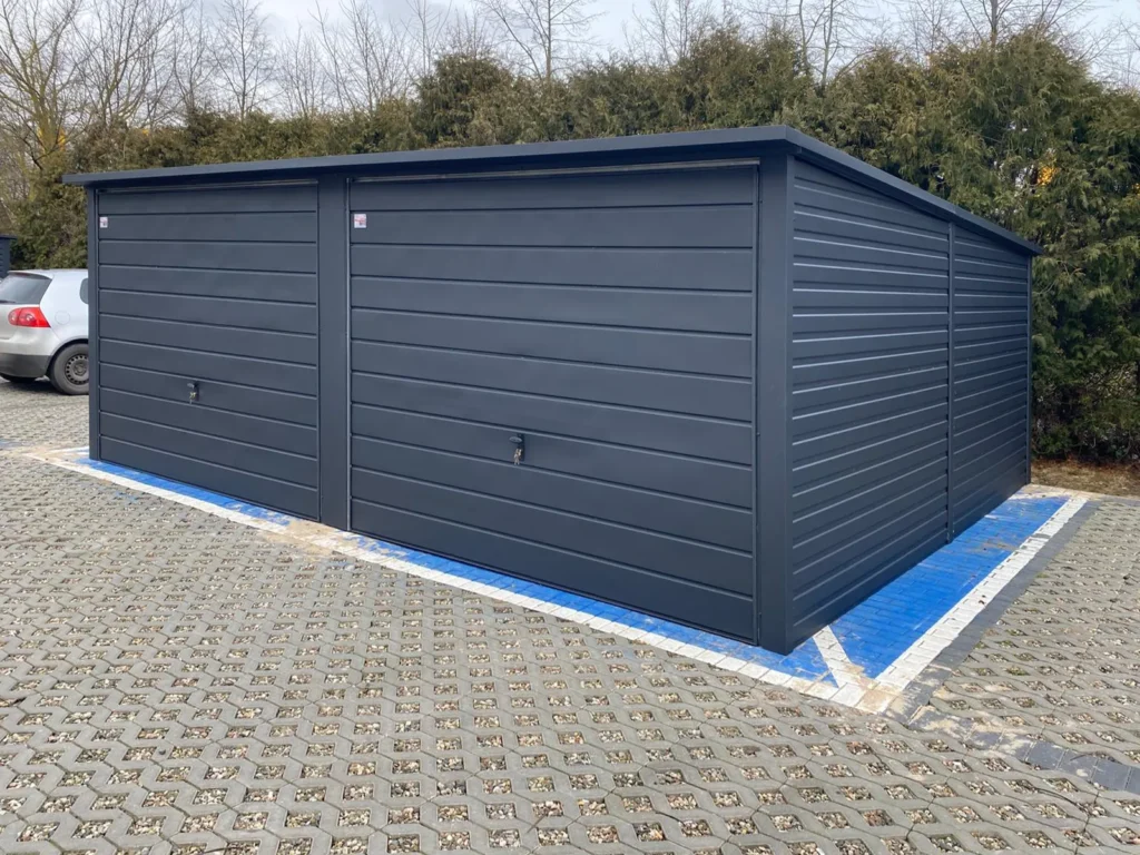 Plechová garáž Trutnov – pultová